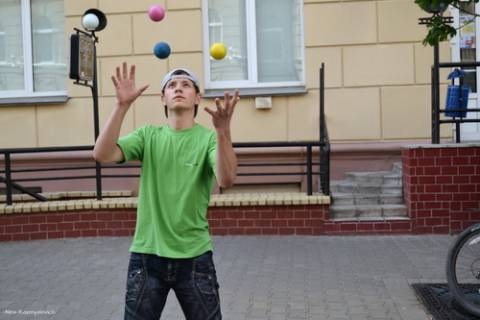 обучение  жонглированию детей и взрослых обучение  жонглированию детей и взрослых