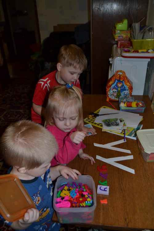 Живой алфавит: 8 способов изучить с ребенком буквы