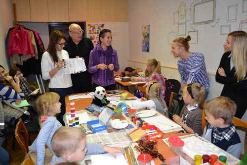 Дети рисуют моду