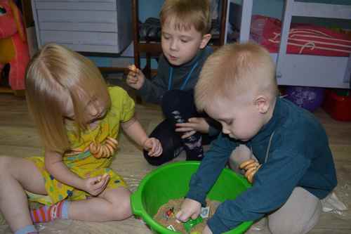 Живой алфавит: 8 способов изучить с ребенком буквы