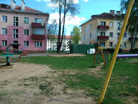 Рай для детей или бомжей: пускать ли ребенка играть на помойку?