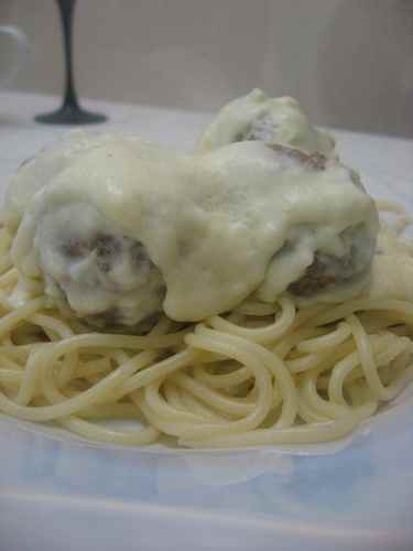 Открыть свое лицо морскому ветру и заорать во все горло или взлететь...