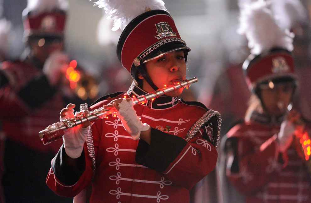 Праздник к нам приходит