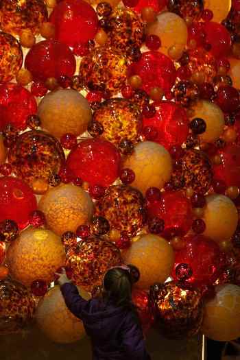 Праздник к нам приходит