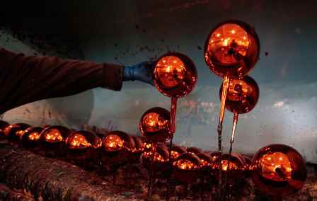 Праздник к нам приходит