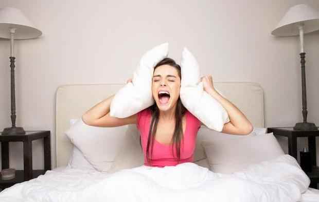 Дятлам с любовью, или Что заставляет людей брать в руки молоток после 9 вечера?