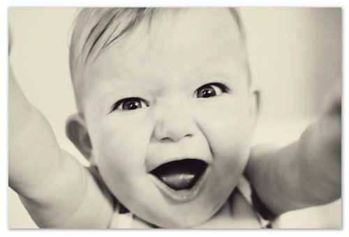 Радостный ребенок