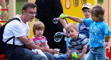 Усатый нянь