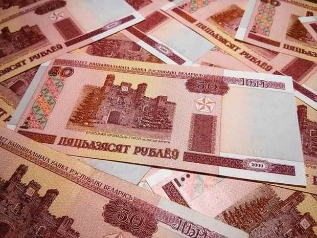 Что изменилось с 1 января: многодетным дадут по 10 тысяч долларов, а работникам поднимут подоходный налог