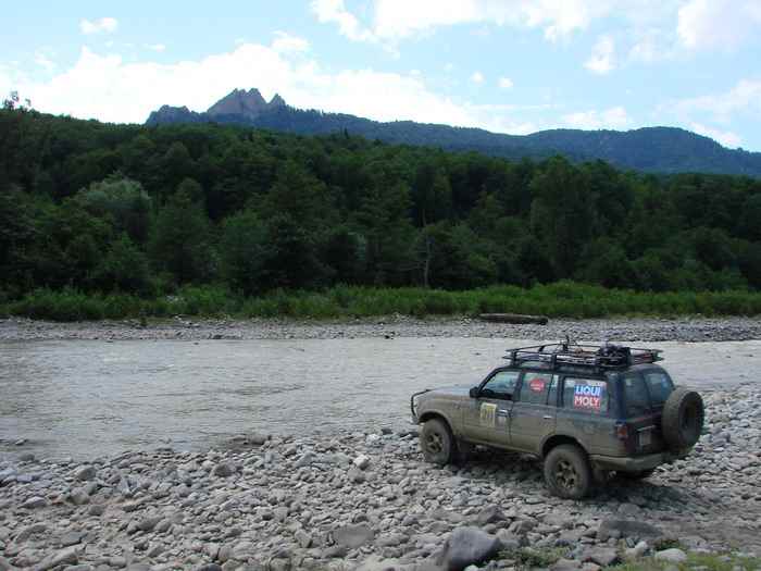 Колонка редактора: В Крым на машине - а может, рискнем?