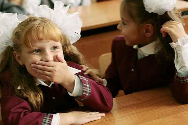 Как избежать "школьных болезней" - нарушений осанки, ухудшения зрения и гастритов