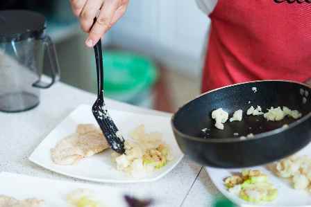 Курочка в кунжуте