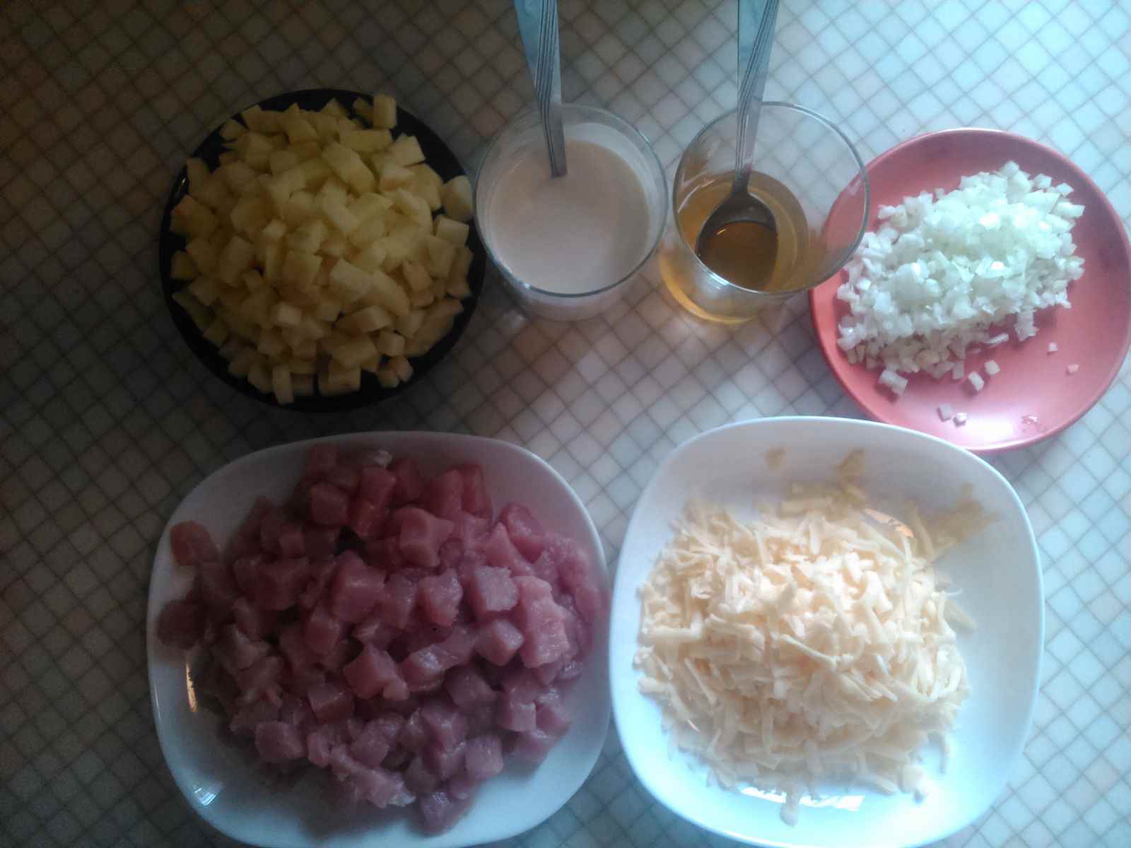 В своей тарелке: Мяско сочное и капкейки