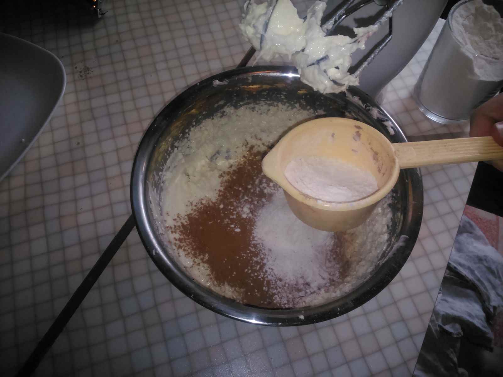 В своей тарелке: Мяско сочное и капкейки