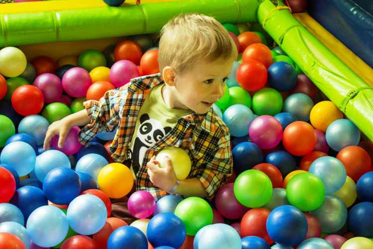 Наш город и дети в нем: как будто всего хватает? 