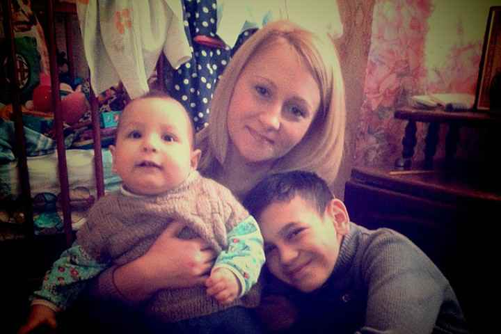 Марина Джуглий с детьми