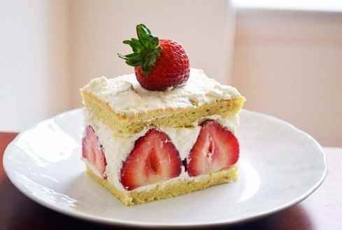 Бисквитное пирожное 