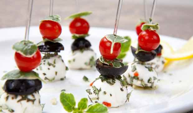 Бутерброд на шпажке