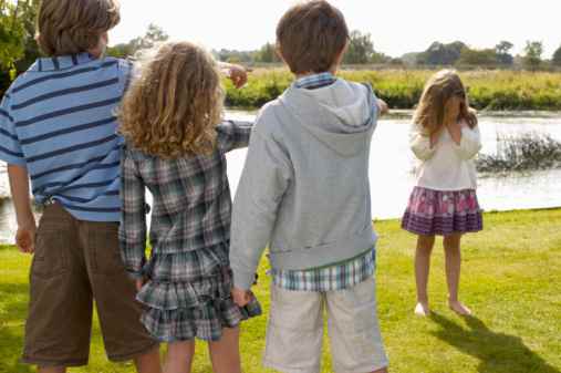 Чучело, очкарик и жиртрест: быть изгоем в школе