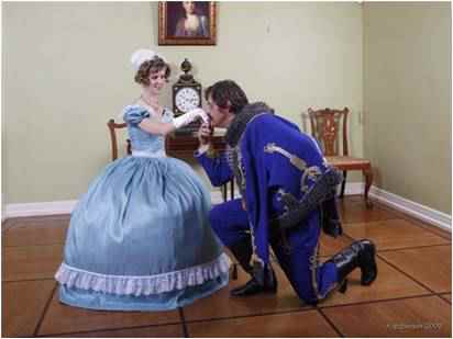 Ни яйцо и не курица. Потому что первым был ... петух!