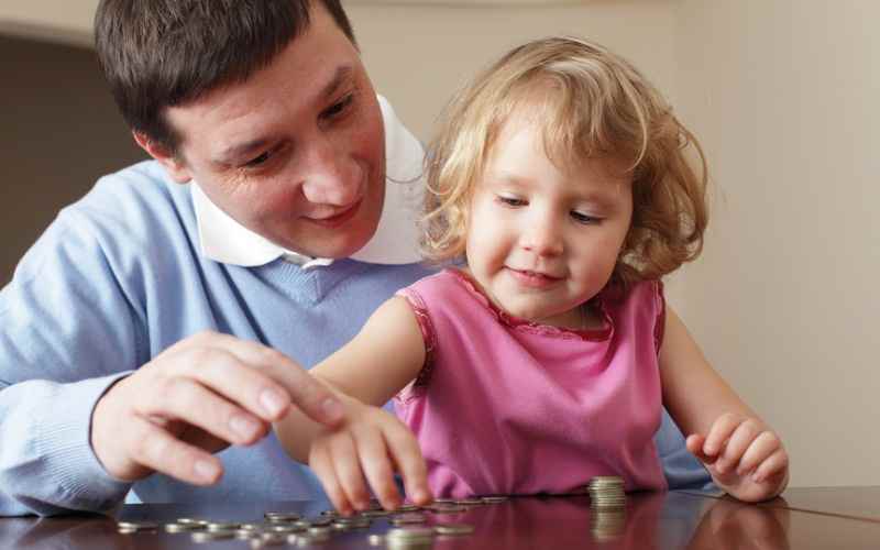 Пособие семьям на детей в возрасте от 3 до 18 лет в период воспитания ребенка в возрасте до 3 лет с 01.01.2015 года