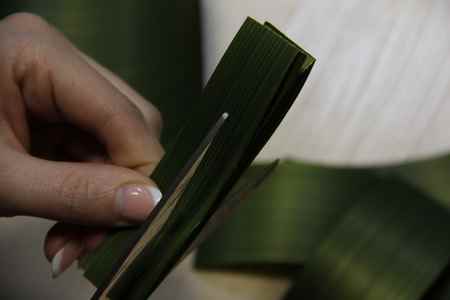 Ананас из конфет