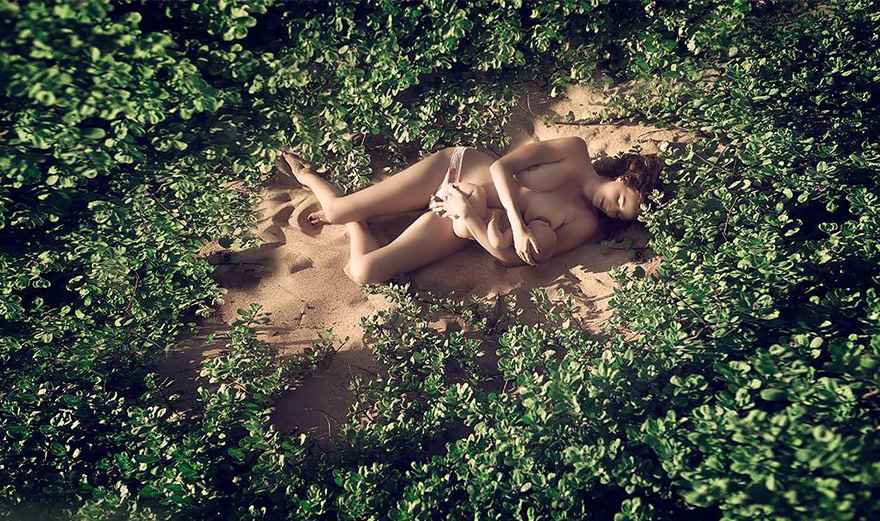 Выходи & корми: Иветт Ивенс за кормление грудью в общественных местах