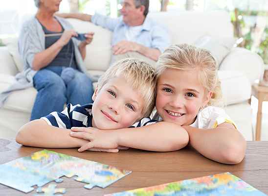 Как научить ребенка принимать свое поражение? Тренируемся играя