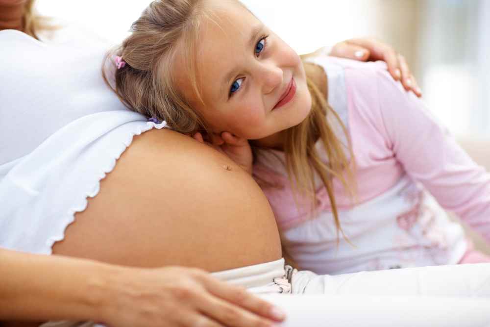 Колонка юриста: Как можно законно пополнить семейный бюджет, находясь в декрете?