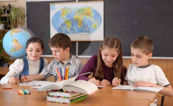 Как безболезненно перевести ребенка в другую школу?