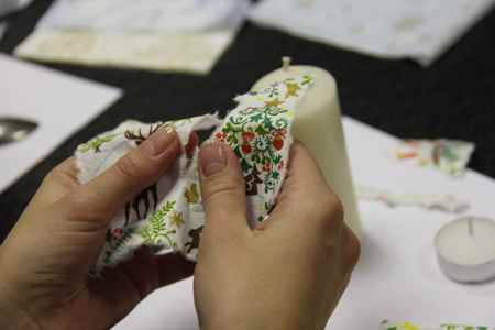 Декупаж новогодней свечи