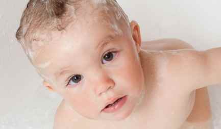 Ухоод за волосами новорожденного